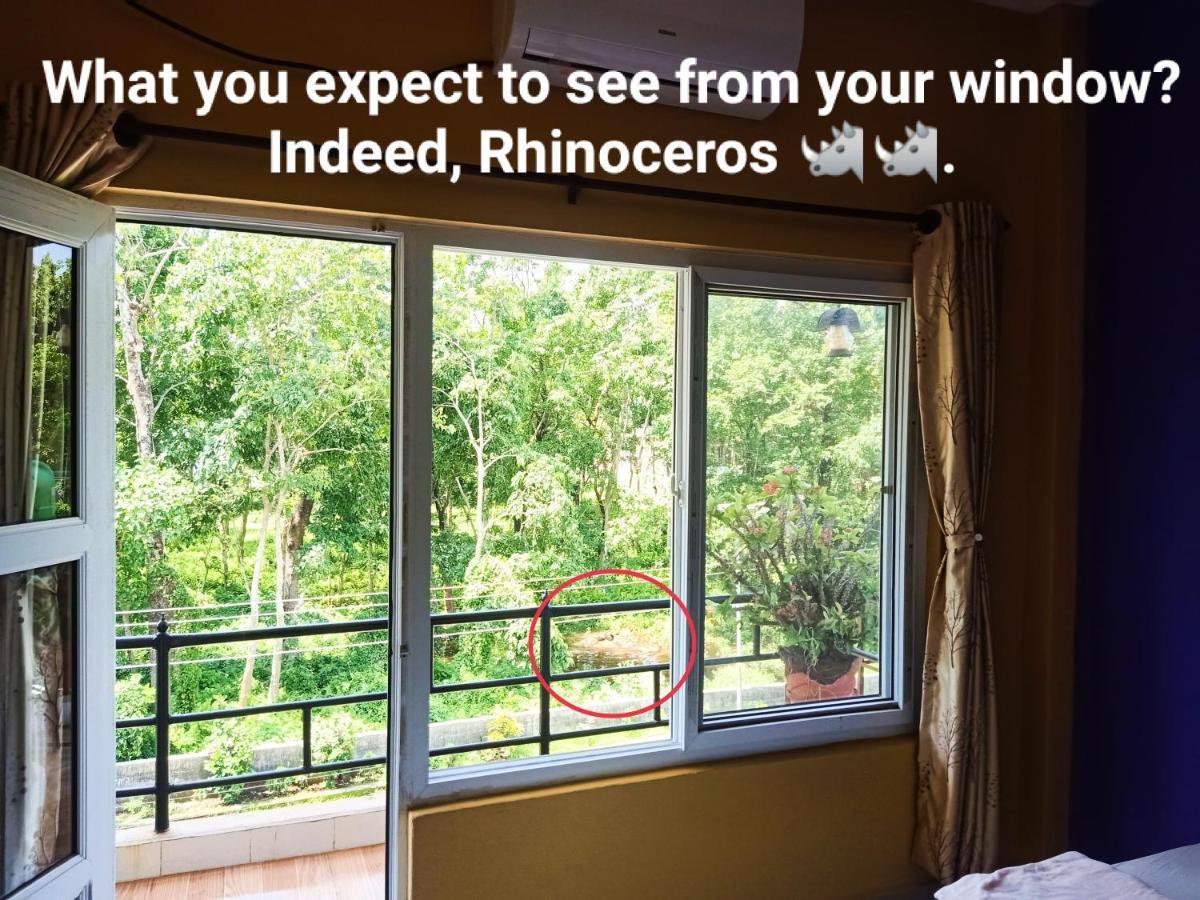 Hotel Rhinoceros-Homestay Sauraha Exterior photo